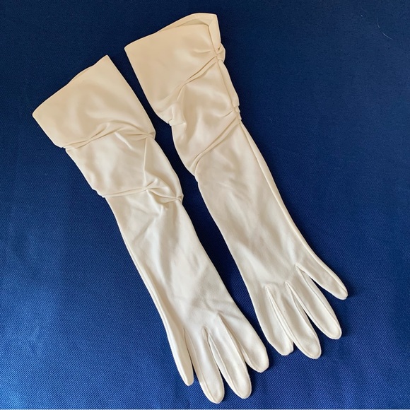 Hansen Accessories - Vintage Nylasuede Hansen Opera Gloves